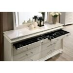 Maddie 4 Pc Queen Bedroom Set - Image 7