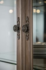 Seven Oaks Hutch & Buffet - Image 2
